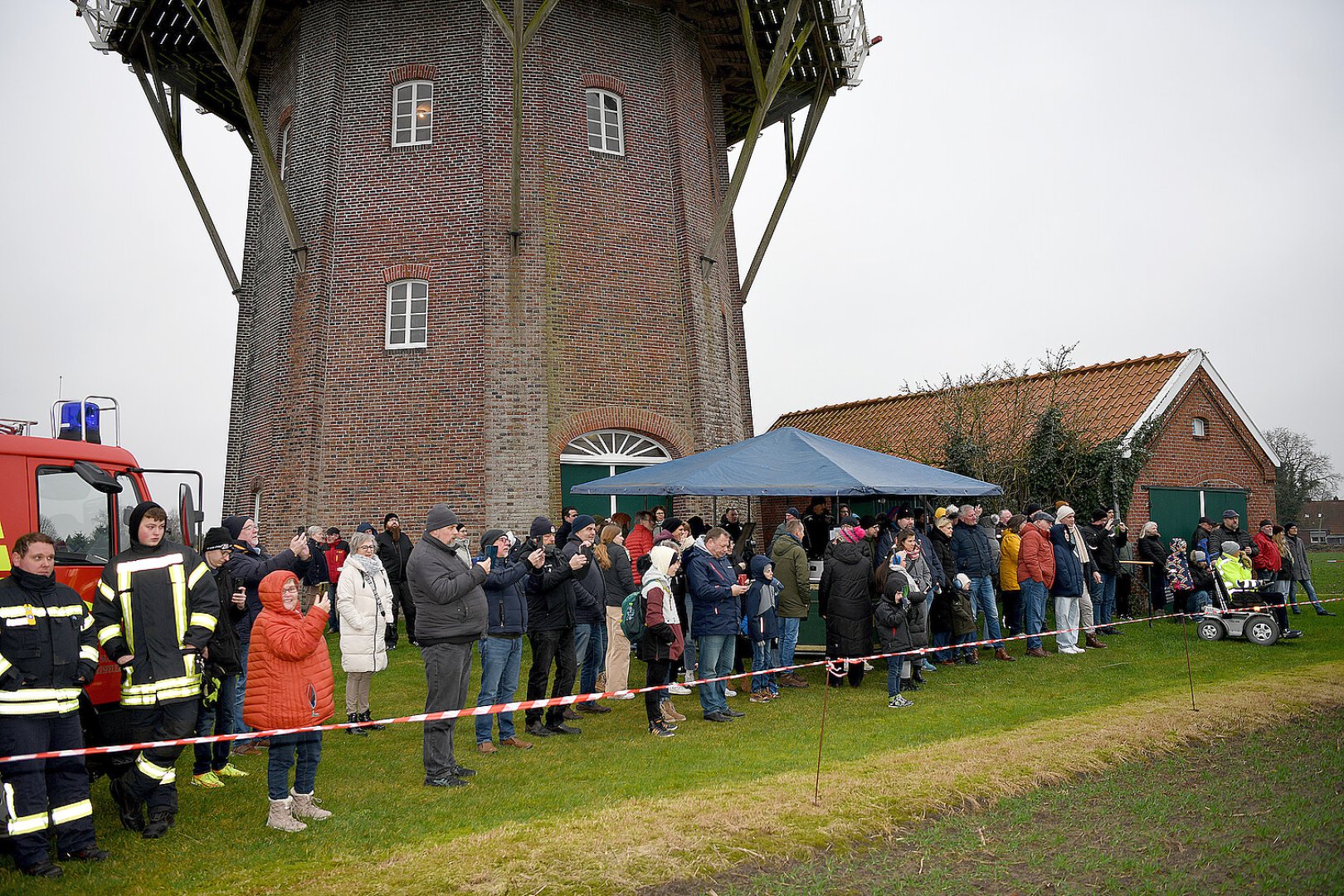 Karbidschießen in Holtland - Bild 1