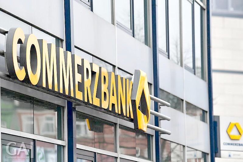 Commerzbank auf Sparkurs - rote Zahlen im Corona-Jahr ...