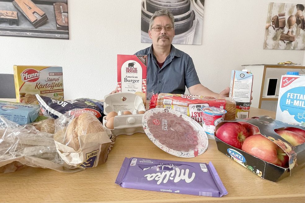 Landwirt Ottmar Ilchmann hat mit dieser Zeitung über die Einkäufe gesprochen. Foto: Hellmers