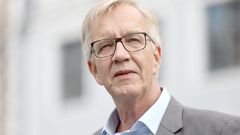 Nach Ansicht von Dietmar Bartsch sollte die Kanzlerin die Bahn anweisen, die Forderungen der GDL zu erfüllen. Foto: Danny Gohlke/dpa