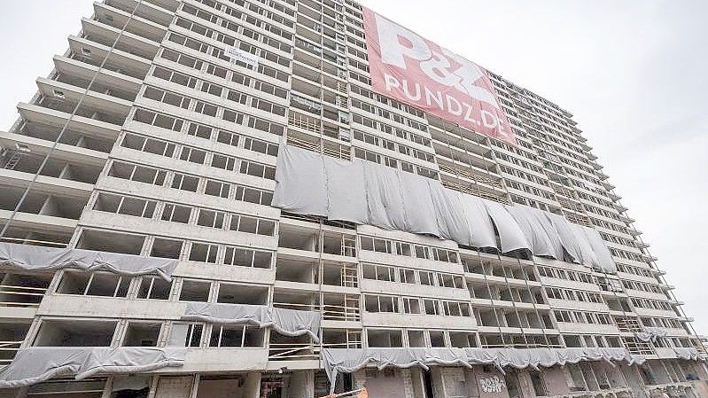 Das Hochhaus „Weißer Riese“ in Duisburg gibt es nicht mehr. Foto: Uwe Köppen/Stadt Duisburg/dpa