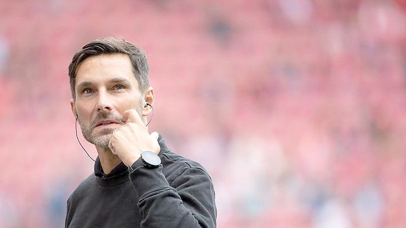 Will mit Fürth endlich den ersten Saisonsieg in der Fußball-Bundesliga: SpVgg-Coach Stefan Leitl. Foto: Sebastian Gollnow/dpa