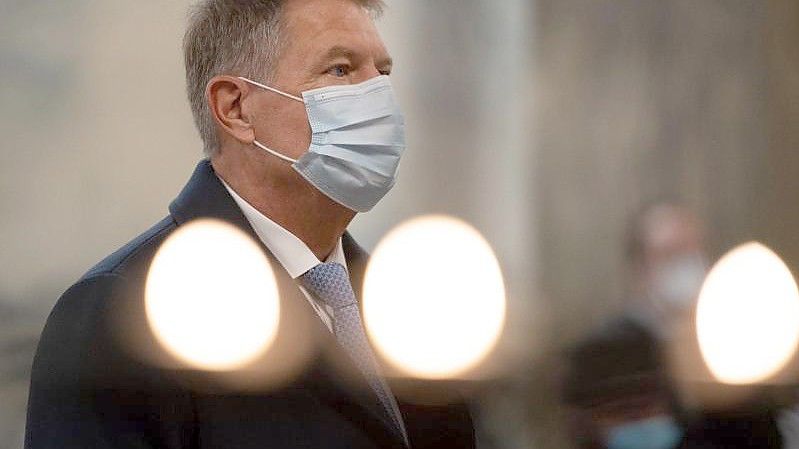 Klaus Iohannis im Aachener Dom. Foto: Federico Gambarini/dpa