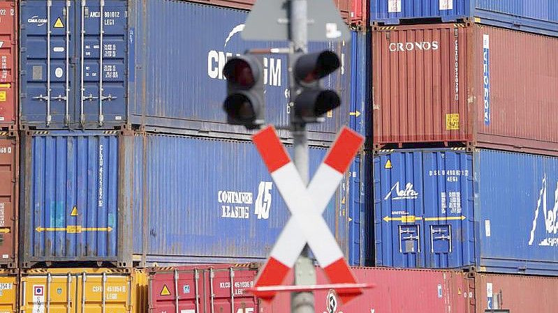 Container im Hamburger Hafen. Foto: Marcus Brandt/dpa