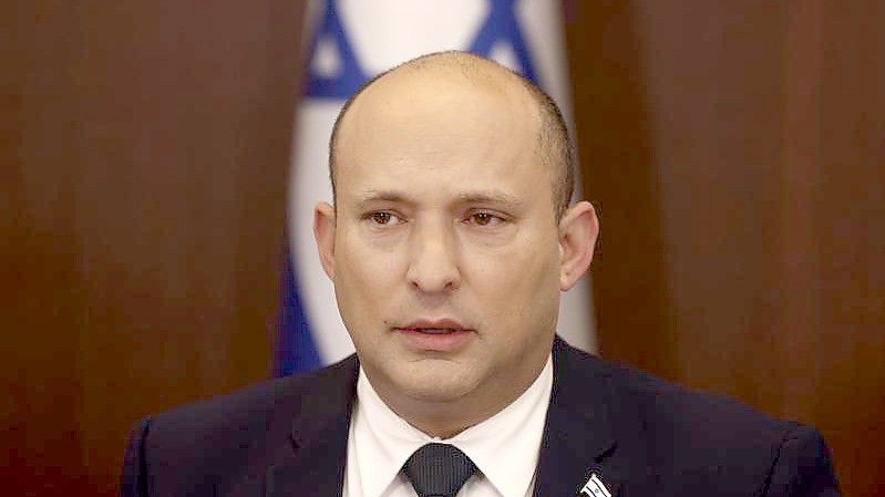 Israels Regierungschef Naftali Bennett während einer Kabinettssitzung. Foto: Ronen Zvulun/Pool Reuters/AP/dpa