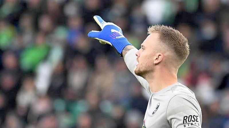 Freiburgs Torwart Mark Flekken spielt bisher eine starke Saison. Foto: Swen Pförtner/dpa