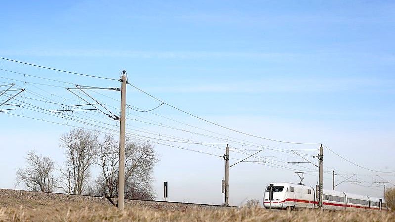 FDP und Grüne setzen sich in den Koalitionsverhandlungen für eine Aufspaltung der Bahn ein. Foto: Karl-Josef Hildenbrand/dpa