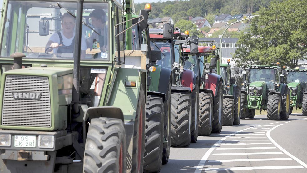 Immer wieder sind Bauern in den vergangenen Jahren zu großen Demonstrationen aufgebrochen. Damit haben sie Aufmerksamkeit für die Situation auf den Höfen geschaffen. Die Probleme aber sind nicht gelöst. Foto: Gert Westdörp