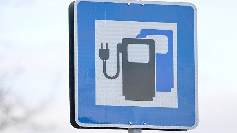 Antrieb aus der Steckdose: Die hohe staatliche Förderung beim Kauf von Elektroautos hat im vergangenen Jahr zu einem Antragsrekord geführt. Foto: Jan Woitas/dpa-Zentralbild/dpa