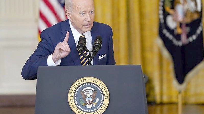 US-Präsident Joe Biden während einer Pressekonferenz im East Room des Weißen Hauses. Foto: Susan Walsh/AP/dpa