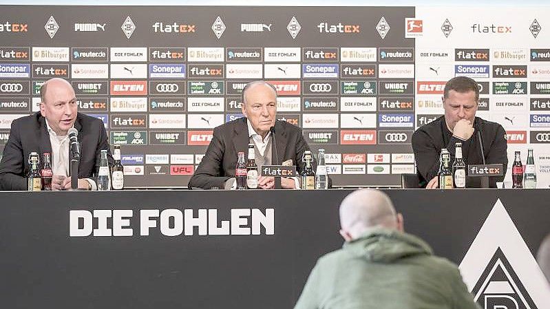 Max Eberl (r) hört nach fast einem Vierteljahrhundert als Fußball-Profi und -Funktionär bei Borussia Mönchengladbach auf. Foto: Christian Verheyen/Borussia Mönchengladbach/dpa