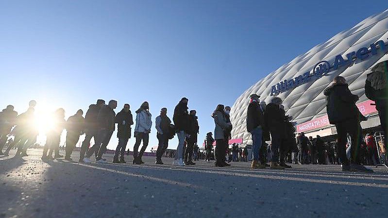 Am 21. Spieltag waren 10.000 Zuschauer in der Allianz Arena zugelassen. Foto: Sven Hoppe/dpa