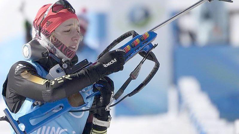 Biathletin Franziska Preuß wird im Einzel an den Start gehen. Foto: Frank Augstein/AP/dpa