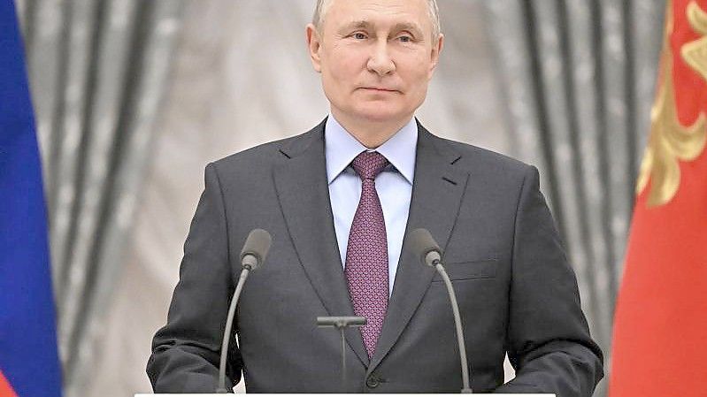 Der russische Präsident Wladimir Putin hat angewiesen, die Abschreckungswaffen der Atommacht in Alarmbereitschaft zu versetzten. Foto: Sergey Guneev/Kremlin Pool/Planet Pix via ZUMA Press Wire/dpa