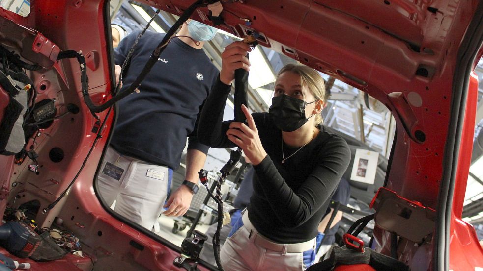 Bei VW in Emden kann vorerst weiter produziert werden. Foto: Alberts/Archiv