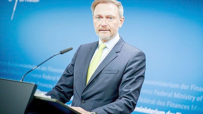 FDP-Finanzminister Christian Lindner kündigt große Investitionen in den Klimaschutz an. Foto: Kay Nietfeld/dpa
