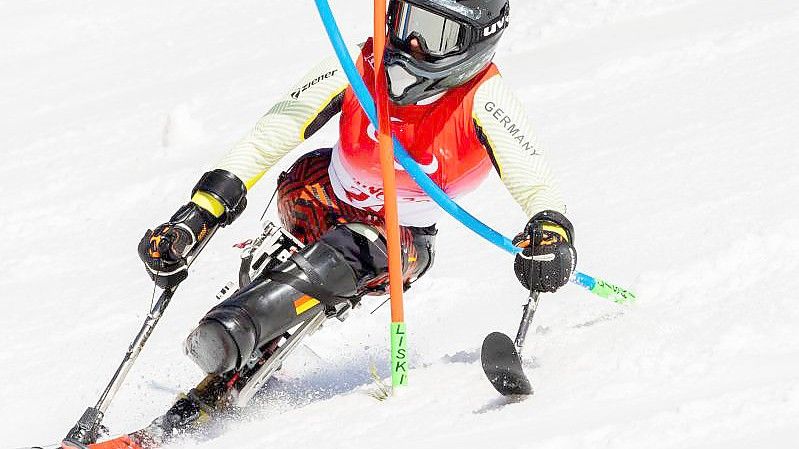 Den abschließenden Slalom bestreitet Anna-Lena Forster als Schnellste. Foto: Christoph Soeder/dpa