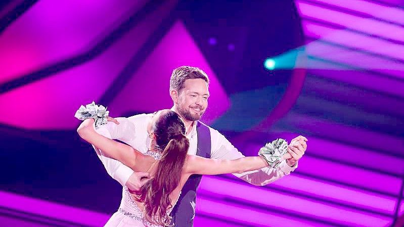 Bastian Bielendorfer kommt zurück in die Show. Foto: Rolf Vennenbernd/dpa