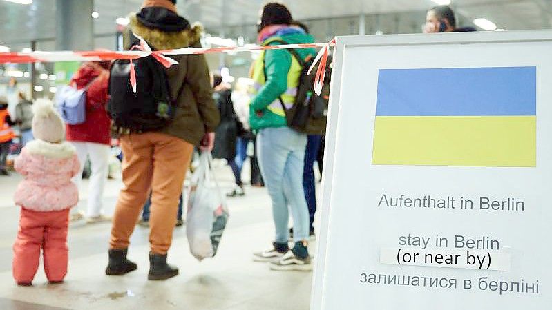 Wegen der Nähe zur polnischen Grenze kommen in Deutschland viele Geflüchtete erst einmal in Berlin an. Foto: Annette Riedl/dpa