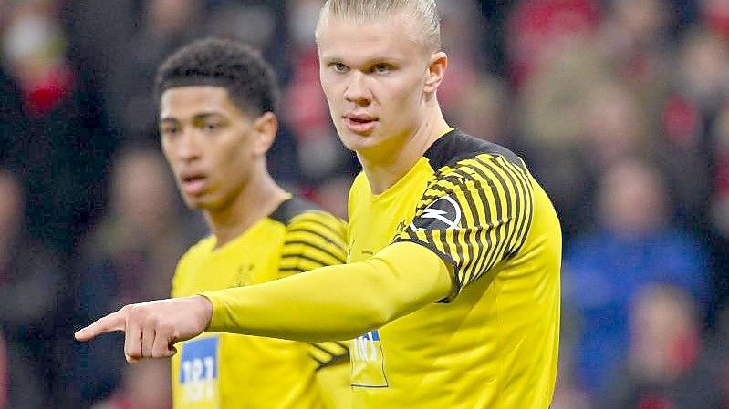 Der BVB kann wieder von Beginn an auf Torjäger Erling Haaland setzen. Foto: Torsten Silz/dpa