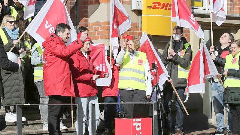 Die Gewerkschaft Verdi rief wiederholt zu Warnstreiks auf. Nun steht der Tarifvertrag. Foto: Bodo Marks/dpa