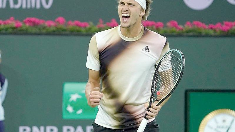 Alexander Zverev gewinnt in Miami gegen Mackenzie McDonald. Foto: Mark J. Terrill/AP/dpa