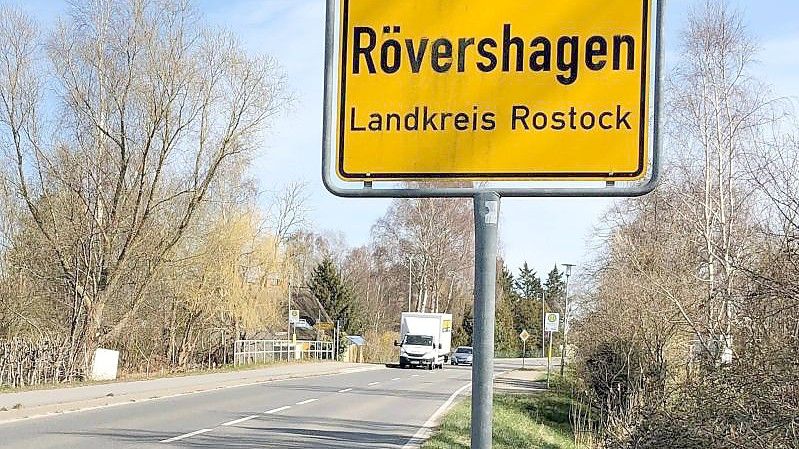 Im kleinen Rövershagen bei Rostock ist ein Mord passiert. Foto: Joachim Mangler/dpa-Zentralbild/dpa