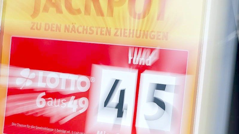 Ein Hesse hat den Jackpot mit 45 Millionen Euro geknackt. Foto: Jan Woitas/dpa-Zentralbild/dpa