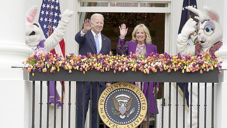 Joe und Jill Biden in Osterlaune. Foto: Andrew Harnik/AP/dpa