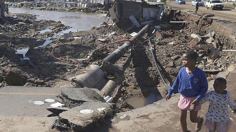 Die Küstenprovinz KwaZulu-Natal kämpft mit den Folgen der Unwetter-Katastrophe. Foto: Str/AP/dpa