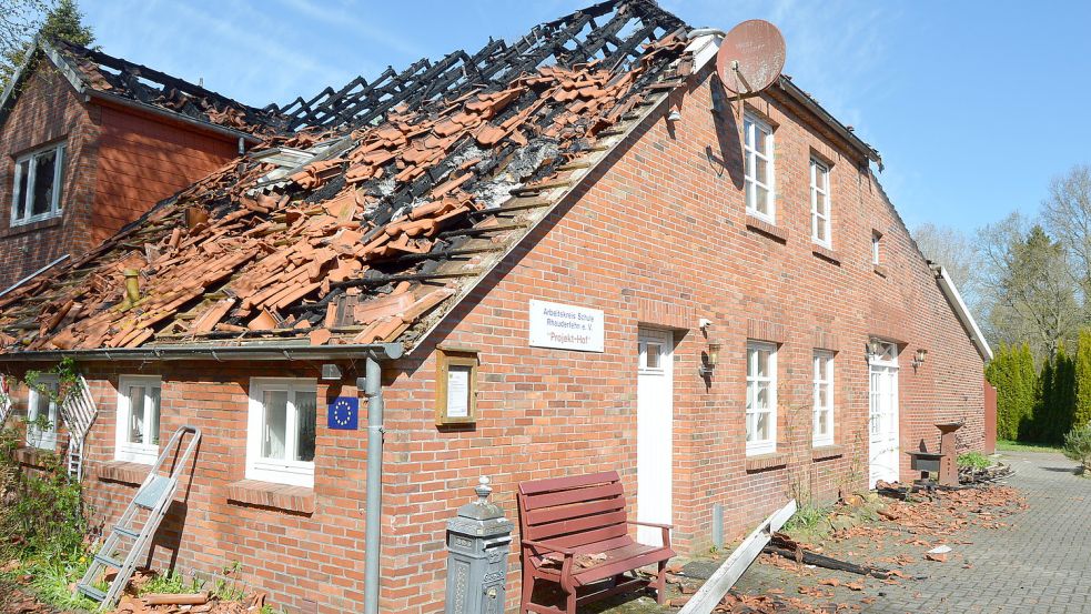 Wie groß die Zerstörung in dem Gebäude des Projekthofs wirklich ist, das werden erst Gutachter klären. Foto: Weers