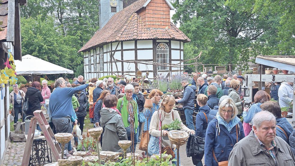 Zuletzt fand die Gartenpartie, die jetzt Dorfpartie heißt, 2019 statt. Es kamen über 47.000 Besucher. Archivfoto: Hermes