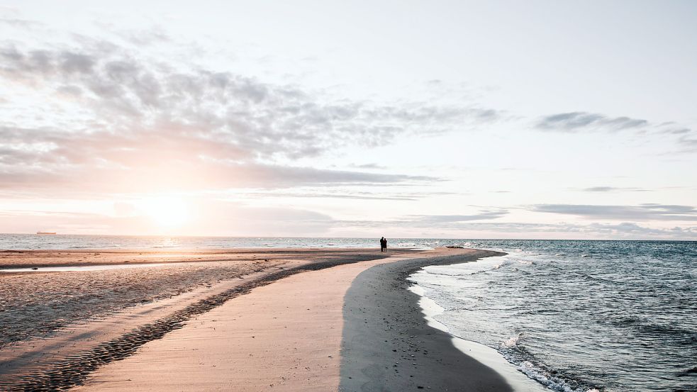 Das Skagerrak bei Skagen: Weit draußen, wo die Wassertiefen vor der Küste besonders groß sind, nahmen die Forscher Sedimentproben für ihre Schadstoffanalysen. Foto: imago images/Gonzales Photo