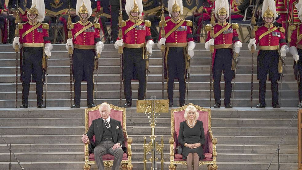 Das neue Königspaar heißt Charles III. und Camilla. Kennen Sie sich auch mit dem Rest der Royals aus? Foto: dpa/Stefan Rousseau