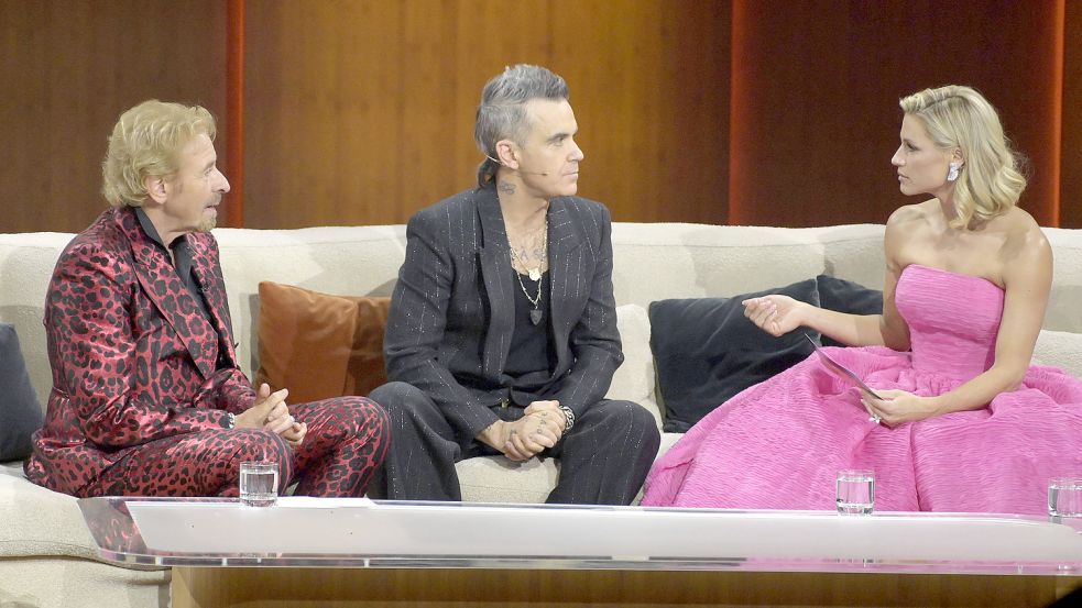 Wetten, dass Thomas Gottschalk auch in Zukunft immer ein gern gesehener Gast auf dem ZDF- „Wetten, dass“-Sofa wäre, wenn die Showmasterin Michelle Hunziker (hier im Gespräch mit Robbie Williams) wäre? Foto: imago images/Future Image