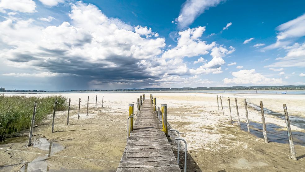 Dunkle Wolken - ein Gewitter zieht auf. Foto: imago images/Andreas Haas