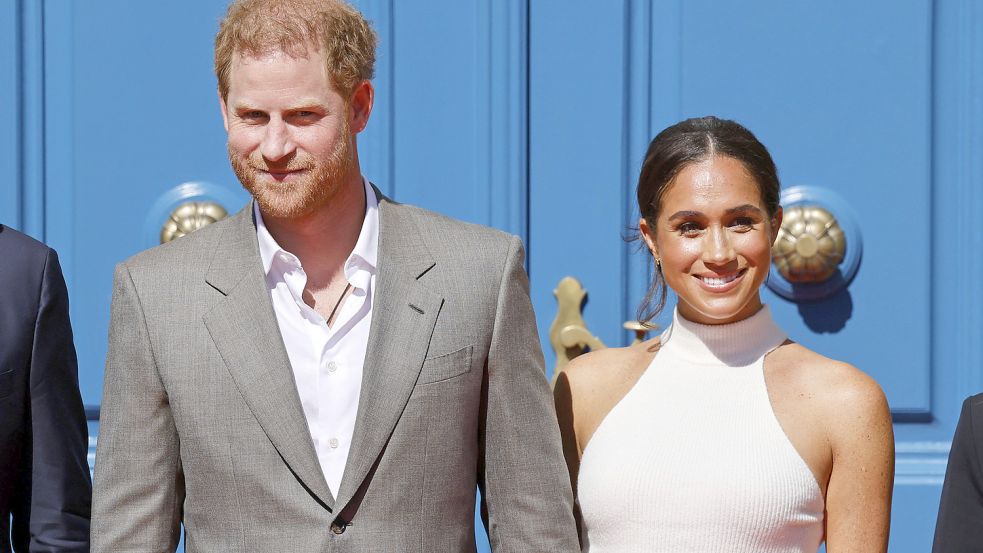 Prinz Harry und Herzogin Meghan bei ihrem Besuch anlässlich der Invictus Games Düsseldorf 2023 vor dem Rathaus Düsseldo Foto: www.imago-images.de