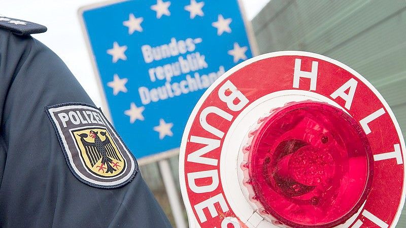 Am Sonntag fassten Polizisten zwei Männer, die in Deutschland per Haftbefehl gesucht wurden. Symbolfoto: Bundespolizei/Archiv