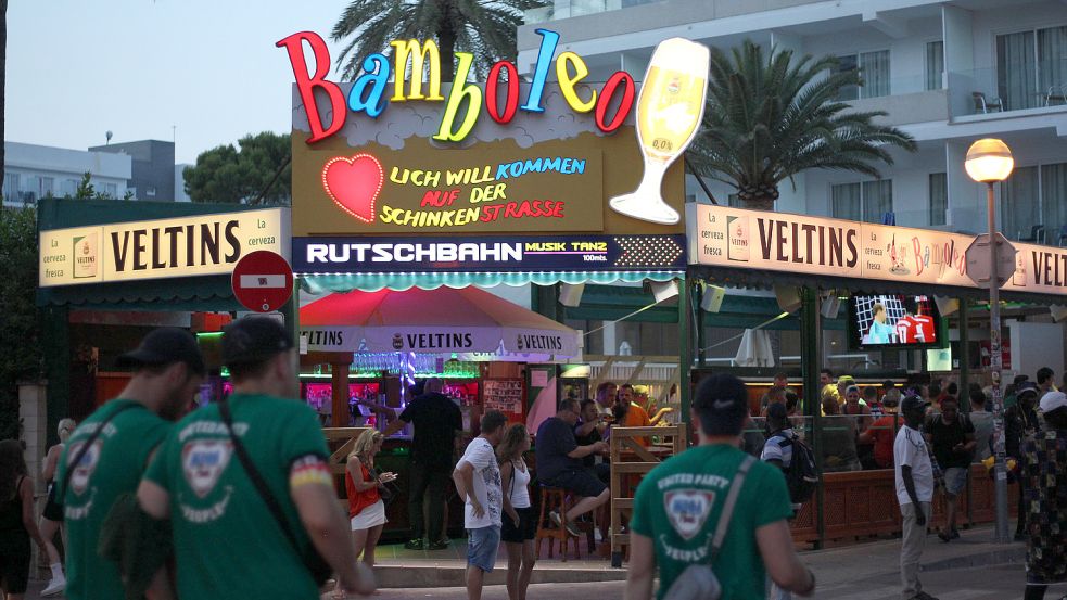 Der Biergarten Bamboleo in der Schinkenstraße an der Playa de Palma. Foto: imago-images/Hanno Bode