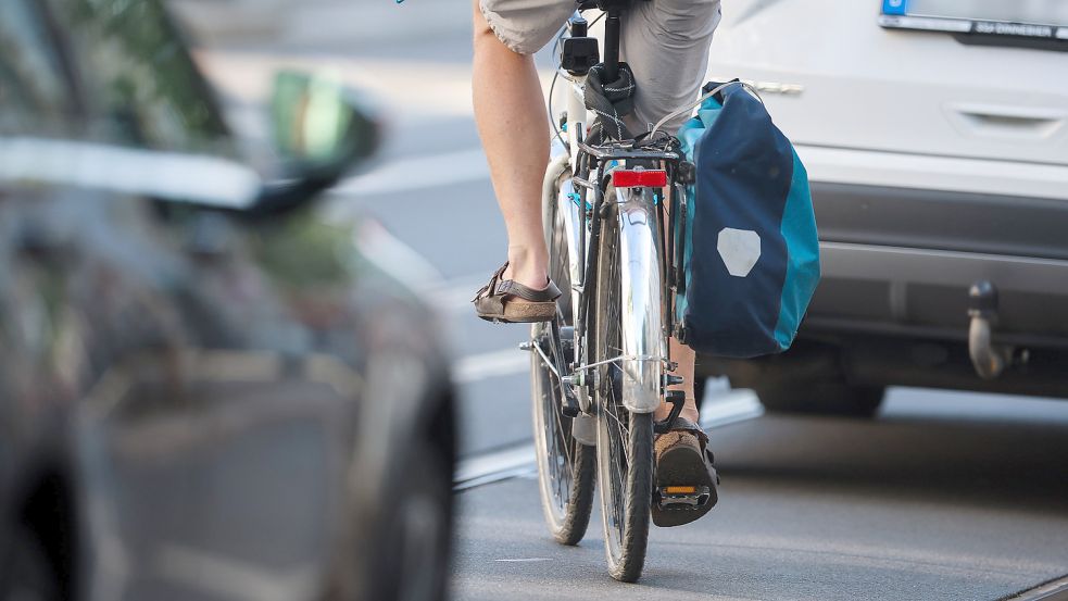 In Moormerland soll es mehr Vorfahrt für Radfahrer geben. Foto: dpa