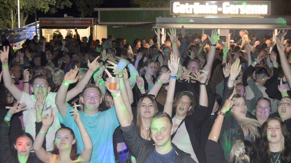 Gute Stimmung beim Seefest in Steenfelde. Foto: Weers