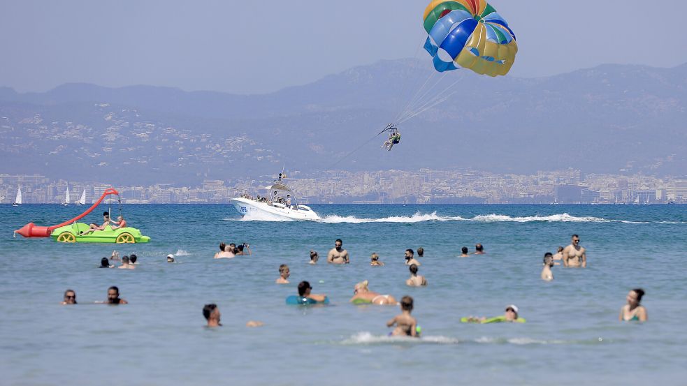 Auf Mallorca herrschen aktuell sehr hohe Temperaturen. Foto: dpa/Clara Magais