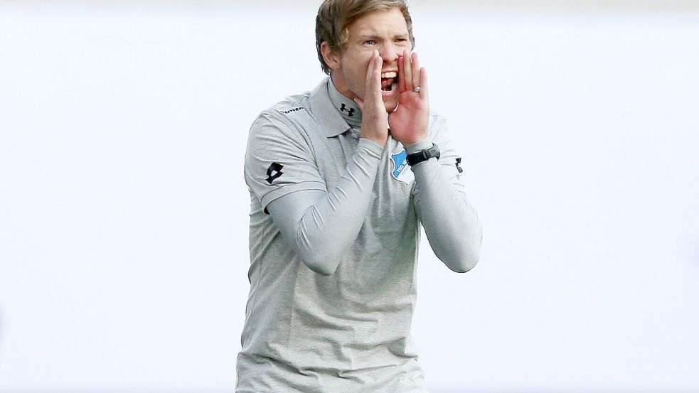 Ein Jüngling als Bundestrainer? Julian Nagelsmann - hier 2014 als Jugendcoach der TSG Hoffenheim - bringt sieben Jahre Cheftrainer-Erfahrung aus der Bundesliga mit ins neue Amt. Foto: imago sportfotodienst