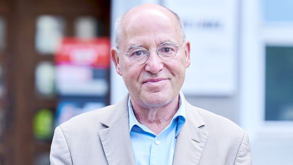 Linken-Politiker Gregor Gysi ärgert sich über das Denunziantentum in seiner Partei. Foto: dpa/Annette Riedl