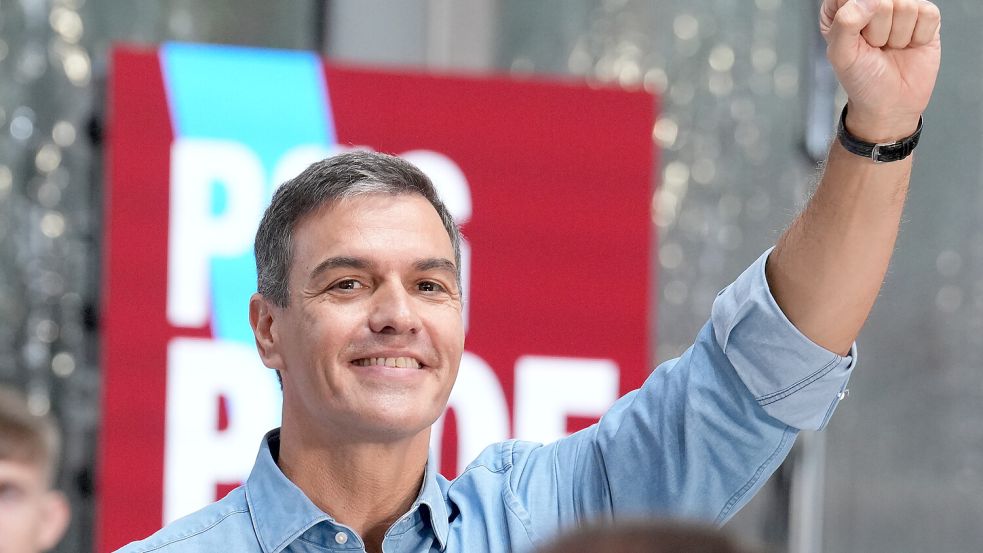 Spaniens alter und neuer Ministerpräsident Pedro Sanchez überrascht in der politischen Landschaft immer wieder. Foto: dpa/Álvaro Ballesteros