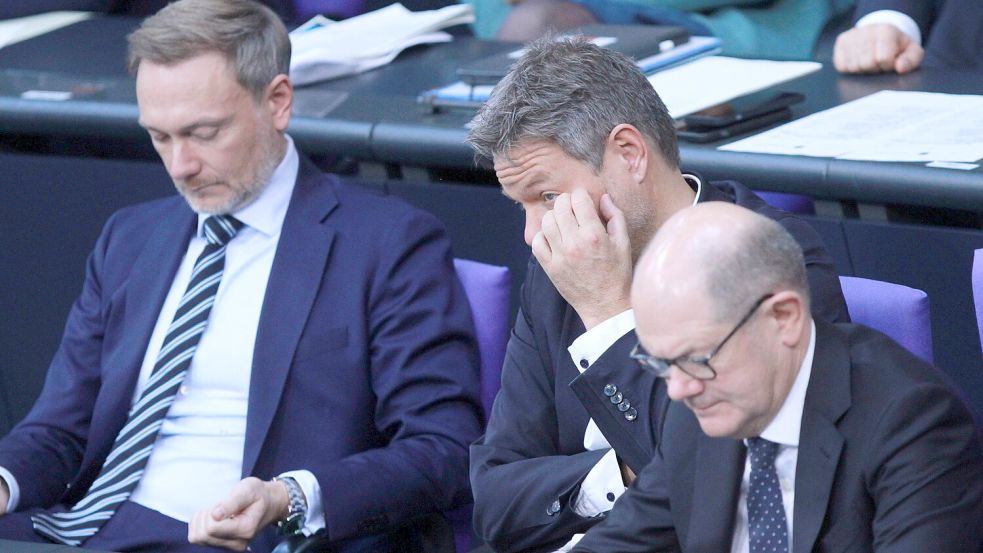 Haben sich auch in der Nacht auf Montag nicht geeinigt: Finanzminister Christian Lindner (FDP), Wirtschaftsminister Robert Habeck (Grüne) und Bundeskanzler Olaf Scholz (SPD). Foto: www.imago-images.de