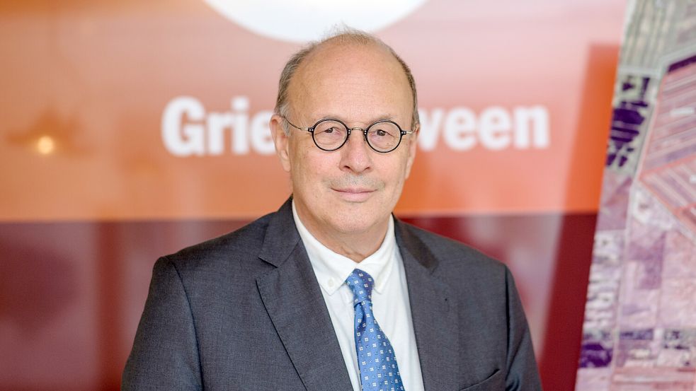 Guus van Berckel ist Vorstand der Griendtsveen AG im Saterland. Er fürchtet bei einem Torfabbau-Verbot um die Existenz des Familienunternehmens. Foto: Griendtsveen AG