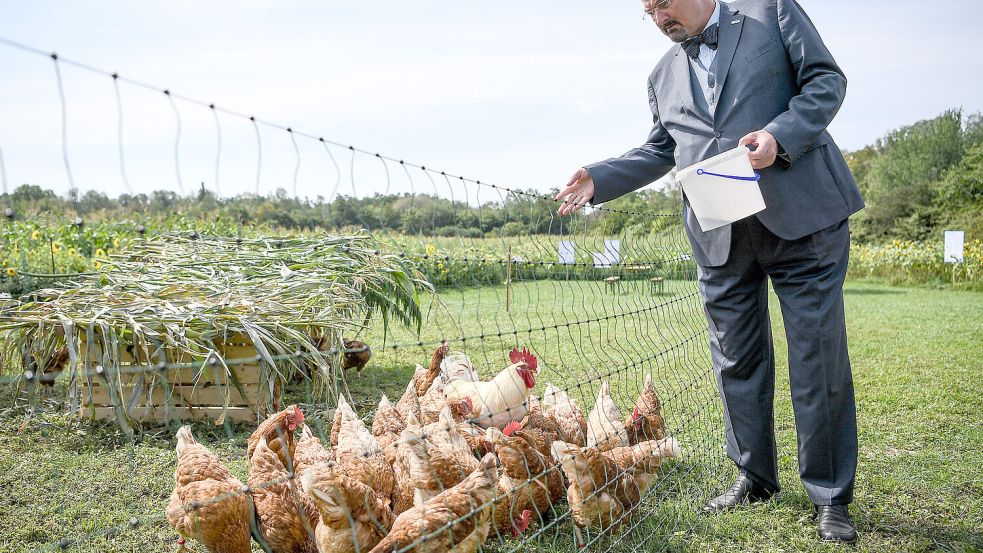 Andreas Hensel, der Präsident des Bundesinstituts für Risikobewertung, ist Veterinärmediziner, Mikrobiologe und Hygieniker. Foto: dpa/dpa-Zentralbild/Britta Pedersen