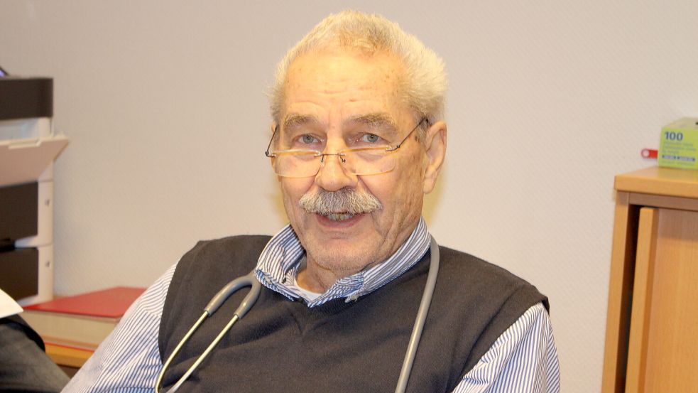 Dr. Ulrich Stein würde gerne in den Ruhestand gehen. Der 78-Jährige findet für seine Praxis in Rhede aber keinen Nachfolger. Foto: Belling