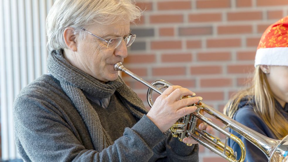 So kannten ihn viele Menschen in der Region: Hans-Joachim Trum mit seiner Trompete. Foto: Björn Andresen